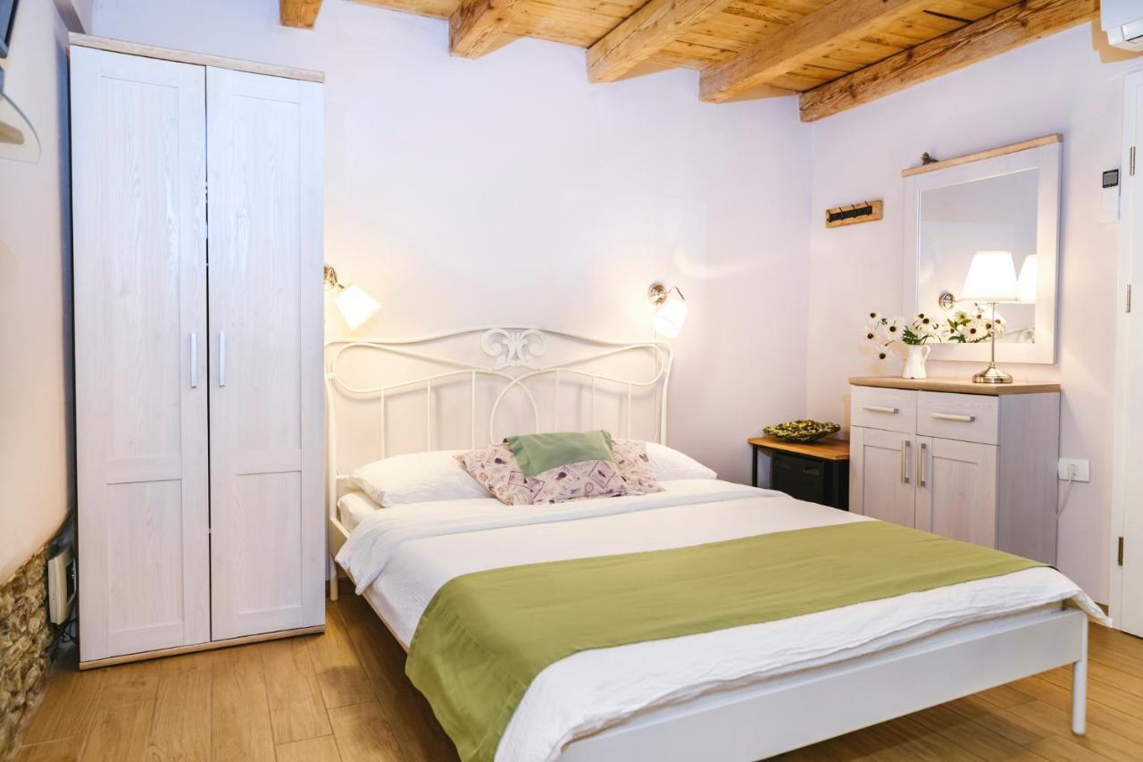 Guesthouse Centrum B&B Izola Zewnętrze zdjęcie