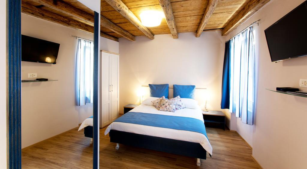 Guesthouse Centrum B&B Izola Zewnętrze zdjęcie