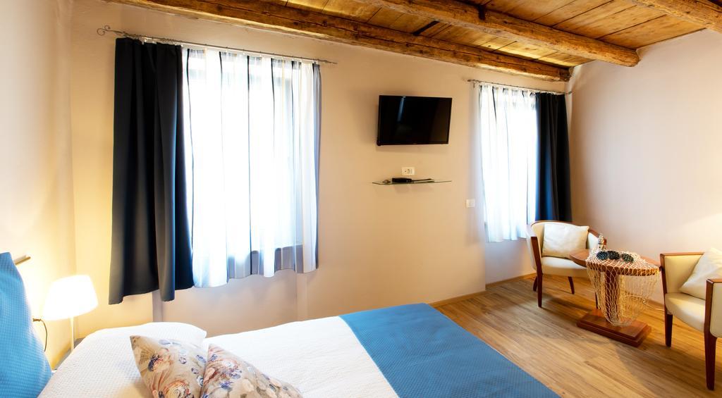 Guesthouse Centrum B&B Izola Zewnętrze zdjęcie