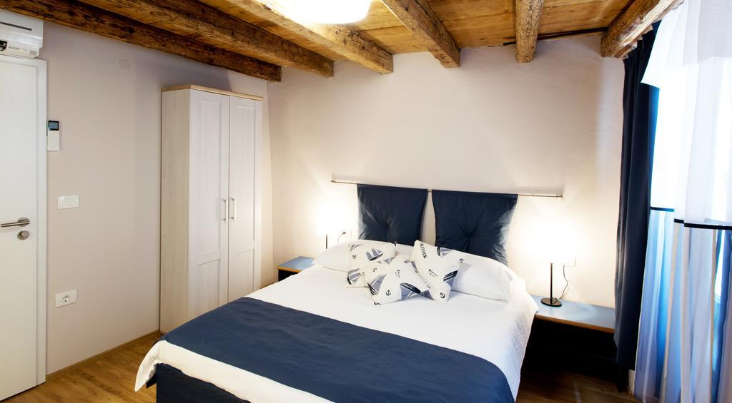 Guesthouse Centrum B&B Izola Zewnętrze zdjęcie