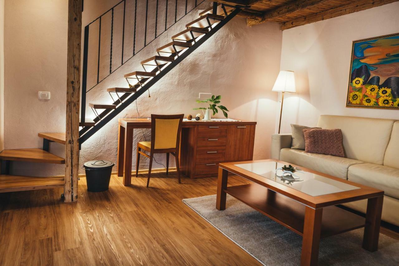 Guesthouse Centrum B&B Izola Zewnętrze zdjęcie